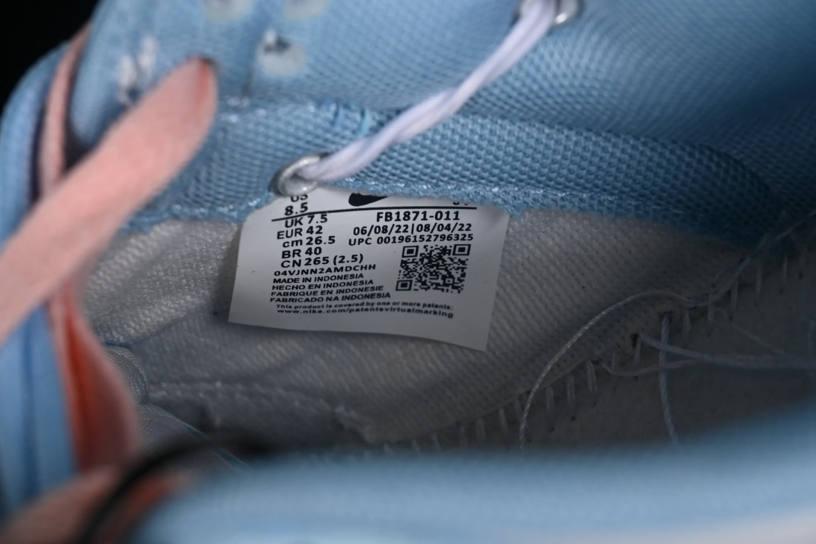 All Categories Nk SB Dunk Series Nk SB Dunk Low Low-top sneakers Nk Dunk Low CNY Made in Cass Hand-painted rabbit Gray blue and white SB strap deconstructed low-top casual sneakers FB1871-011